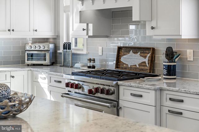 316 LIBERTY AVE, Beach Haven, NJ 08008