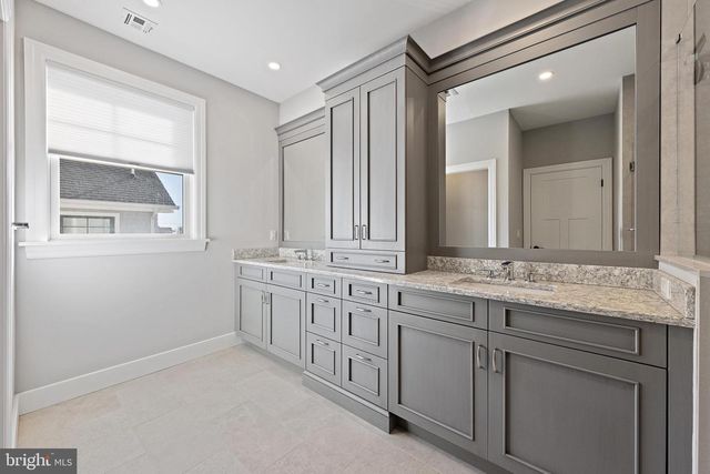 316 LIBERTY AVE, Beach Haven, NJ 08008