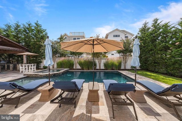 316 LIBERTY AVE, Beach Haven, NJ 08008