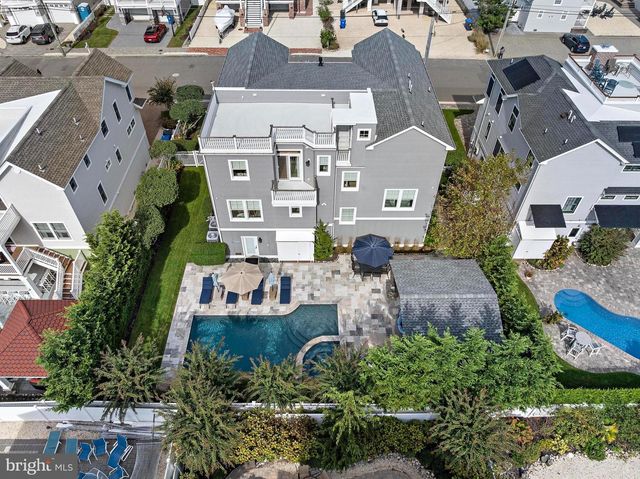 316 LIBERTY AVE, Beach Haven, NJ 08008