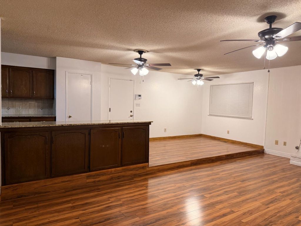 Image 7 of property listing at 3177 E Tenaya Way, Fresno, CA 93710