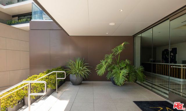 8420 W Sunset Boulevard 602, West Hollywood, CA 90069
