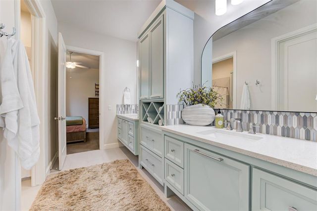 1325 Gateway Bridge Road, Edmond, OK 73034
