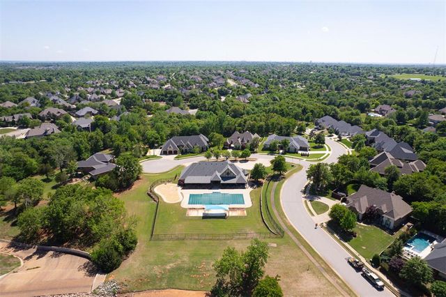 1325 Gateway Bridge Road, Edmond, OK 73034
