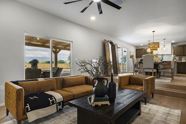 1119 Patricia Circle NW, Corrales, NM 87048