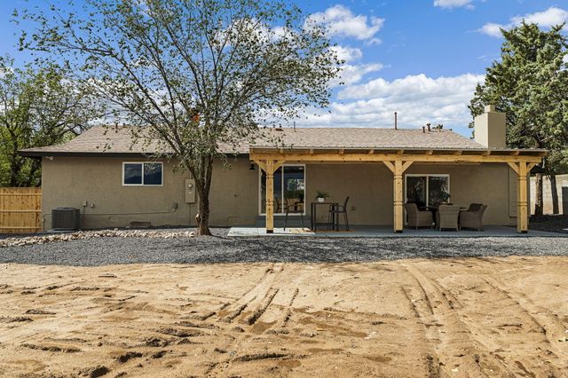 1119 Patricia Circle NW, Corrales, NM 87048