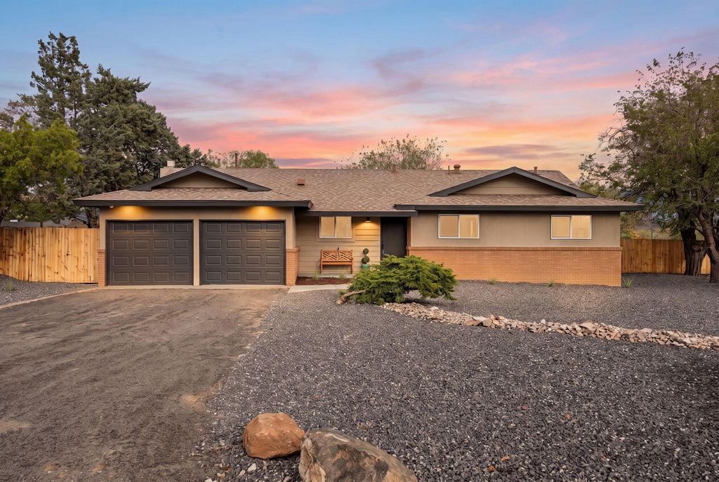 1119 Patricia Circle NW, Corrales, NM 87048