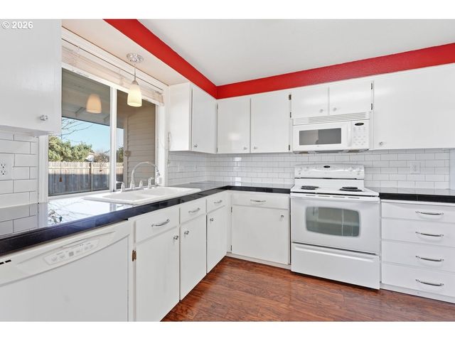 3944 Nw 166TH Dr, Beaverton, OR 97006