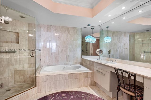 21205 Yacht Club Dr 2405+DEN, Aventura, FL 33180