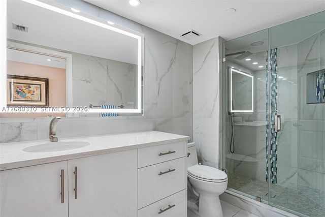 21205 Yacht Club Dr 2405+DEN, Aventura, FL 33180