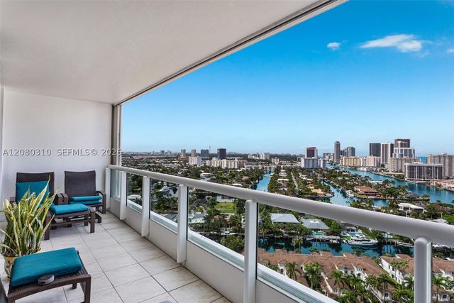 21205 Yacht Club Dr 2405+DEN, Aventura, FL 33180