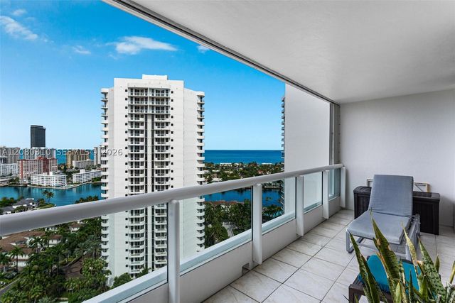 21205 Yacht Club Dr 2405+DEN, Aventura, FL 33180