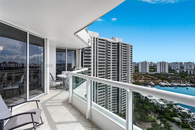 21205 Yacht Club Dr 2405+DEN, Aventura, FL 33180