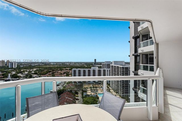 21205 Yacht Club Dr 2405+DEN, Aventura, FL 33180