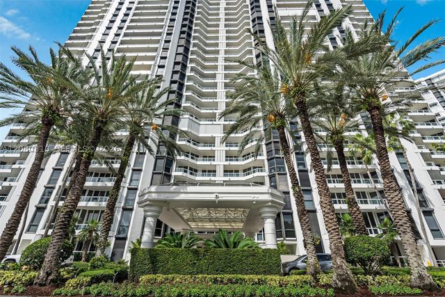 21205 Yacht Club Dr 2405+DEN, Aventura, FL 33180