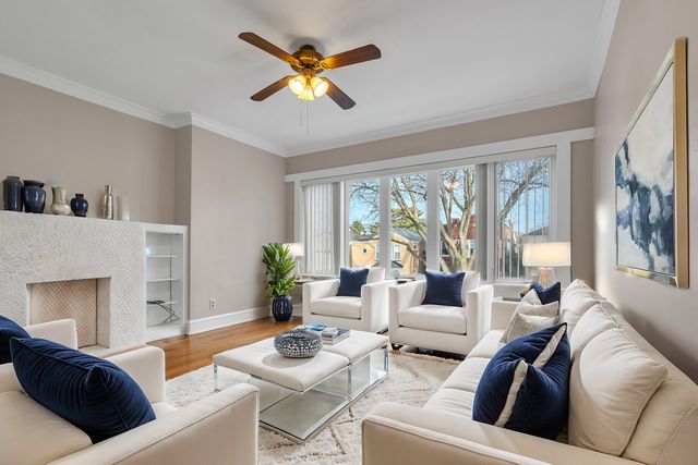 6138 N Meade Avenue, Chicago, IL 60646