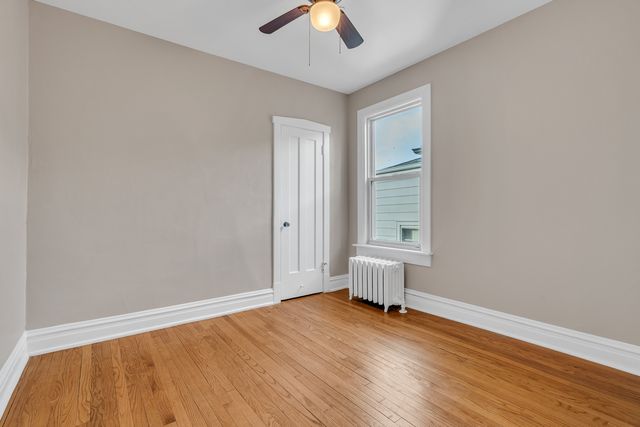 6138 N Meade Avenue, Chicago, IL 60646