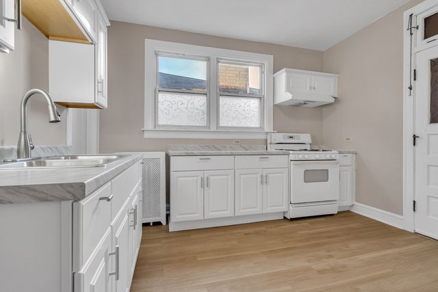 6138 N Meade Avenue, Chicago, IL 60646