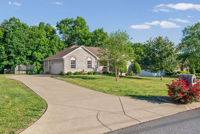 1475 Eastland Dr, Ashland City, TN 37015