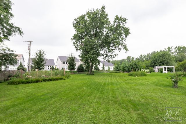 3S664 Delles Road, Naperville, IL 60563