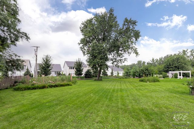 3S664 Delles Road, Naperville, IL 60563