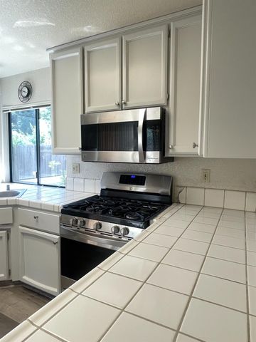 8224 Northam Dr, Antelope, CA 95843