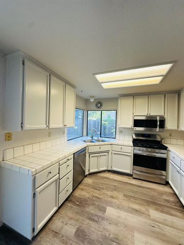 8224 Northam Dr, Antelope, CA 95843