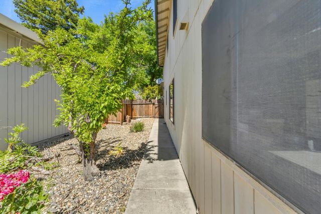 8224 Northam Dr, Antelope, CA 95843