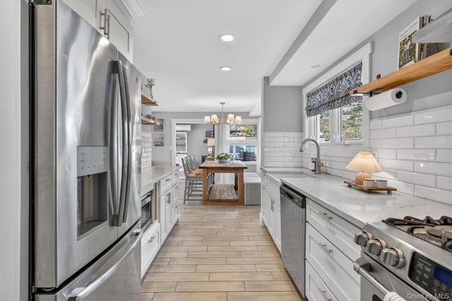 18 Lambert Lane, New Rochelle, NY 10804