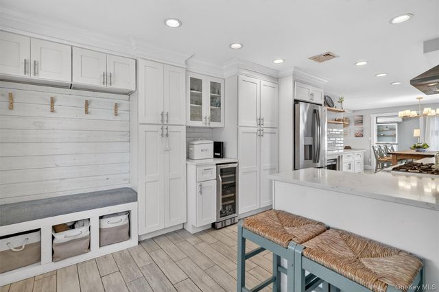 18 Lambert Lane, New Rochelle, NY 10804