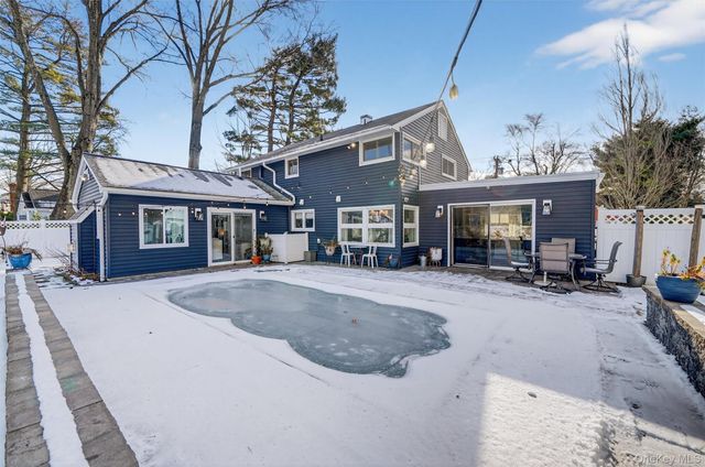 18 Lambert Lane, New Rochelle, NY 10804