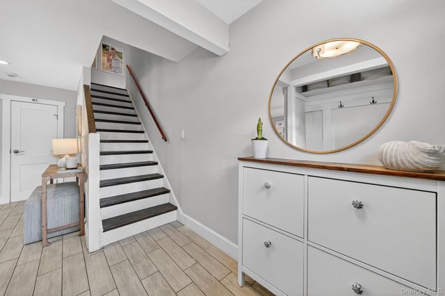 18 Lambert Lane, New Rochelle, NY 10804