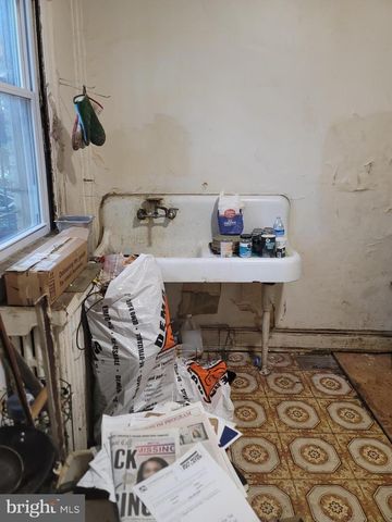 1414 NEWTON ST NW, Washington, DC 20010