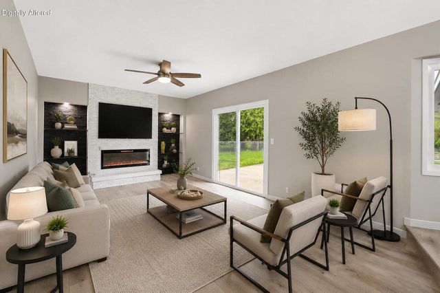 1387 Ponderosa DRIVE, Cedarburg, WI 53012
