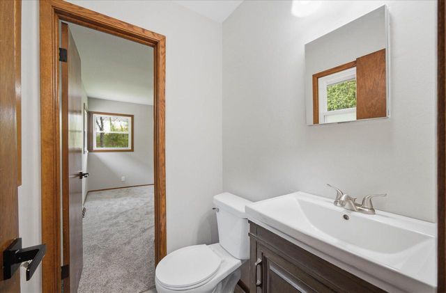 1387 Ponderosa DRIVE, Cedarburg, WI 53012