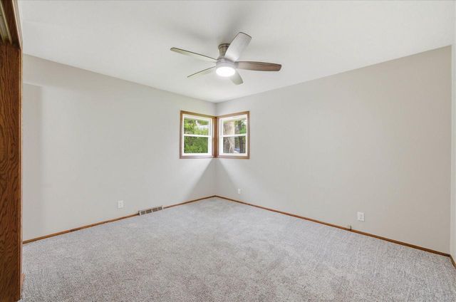 1387 Ponderosa DRIVE, Cedarburg, WI 53012