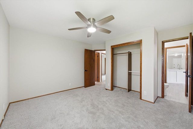 1387 Ponderosa DRIVE, Cedarburg, WI 53012