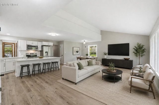 1387 Ponderosa DRIVE, Cedarburg, WI 53012
