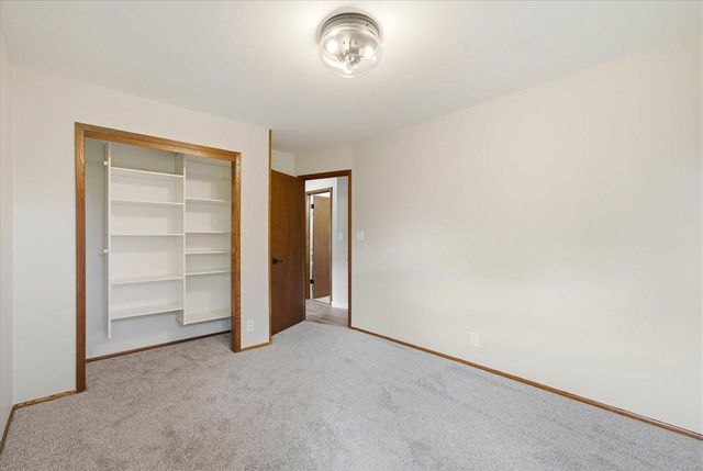 1387 Ponderosa DRIVE, Cedarburg, WI 53012