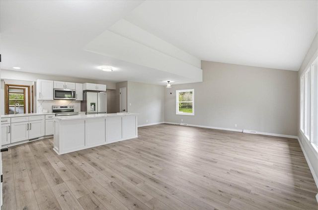 1387 Ponderosa DRIVE, Cedarburg, WI 53012
