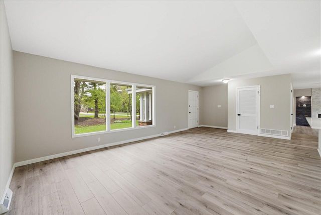 1387 Ponderosa DRIVE, Cedarburg, WI 53012