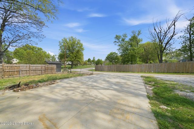 1813 S Preston St, Louisville, KY 40217