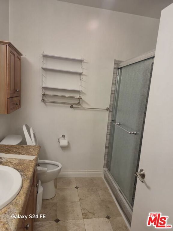 533 S St Andrews Place 104, Los Angeles, CA 90020 — photo 2