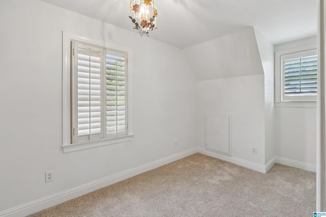 1113 BARKLEY LANE, Hoover, AL 35242