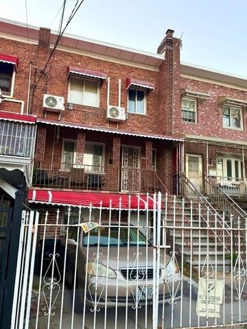 4775 Barnes Avenue, Bronx, NY 10470