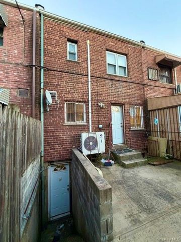 4775 Barnes Avenue, Bronx, NY 10470