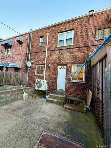 4775 Barnes Avenue, Bronx, NY 10470