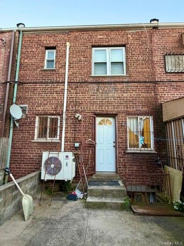 4775 Barnes Avenue, Bronx, NY 10470