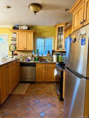4775 Barnes Avenue, Bronx, NY 10470