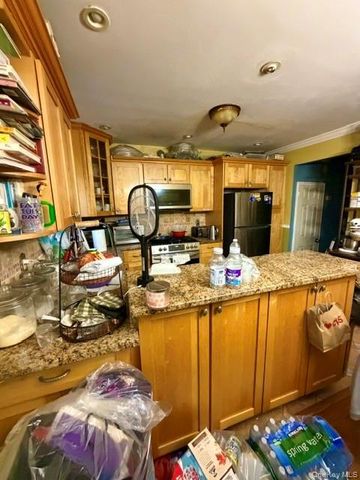 4775 Barnes Avenue, Bronx, NY 10470
